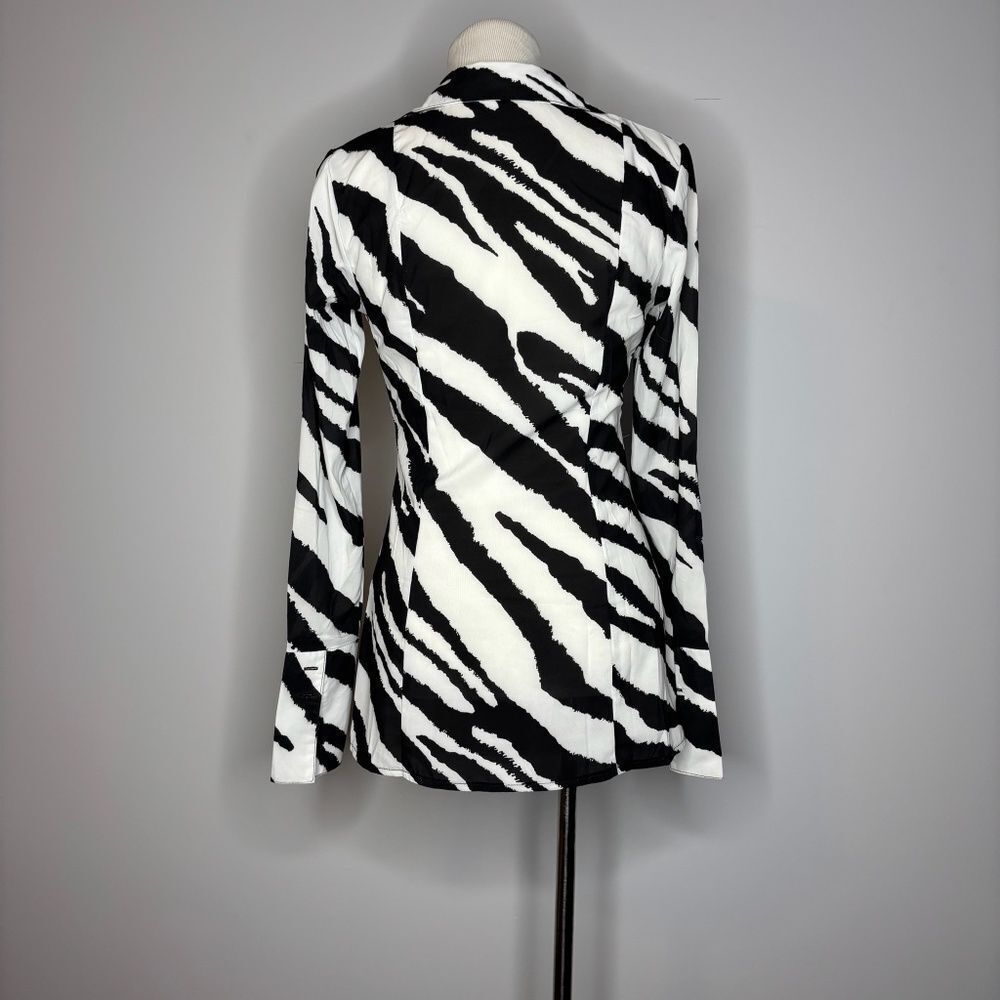 Pretty Little Thing- Black & White Zebra Stripe Button Down Top - Picture 5 of 8